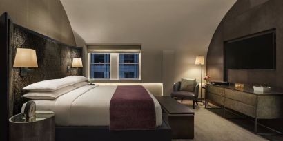 King room at The Knickerbocker Hotel.