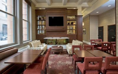 Dining area perfect for coworking at Staybridge Suites Baltimore - Inner Harbor.
