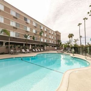 Refreshing outdoor pool at Best Western San Diego Zoo/SeaWorld Inn & Suites.