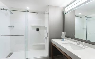 Guest bathroom with shower at Courtyard By Marriott Ruston.