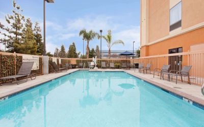 Refreshing outdoor pool at Hampton Inn & Suites Clovis.