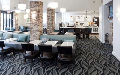 Dining area perfect for coworking at Homewood Suites By Hilton San Jose Airport-Silicon Valley.