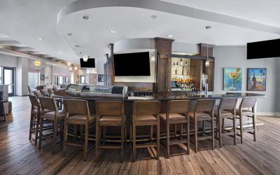 Hotel bar at Hyatt Regency Valencia.