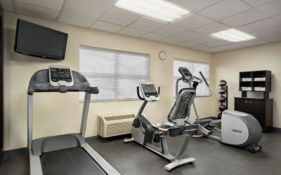 Fitness center at Hampton Inn Phoenix-Midtown-Downtown Area.