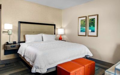 Day use room at Hampton Inn & Suites Atlanta Perimeter Dunwoody.