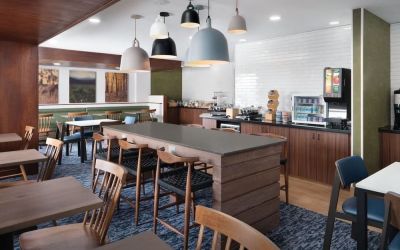 Breakfast area perfect for coworking at Fairfield Inn & Suites By Marriott Jacksonville.