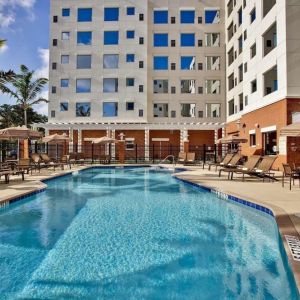 Refreshing outdoor pool at Hyatt HOUSE Fort Lauderdale Airport-South & Cruise Port.