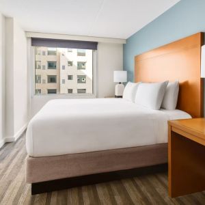 Day use room with natural light at Hyatt HOUSE Fort Lauderdale Airport-South & Cruise Port.
