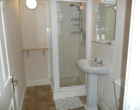 Private guest bathroom at Rothwell House Hotel.