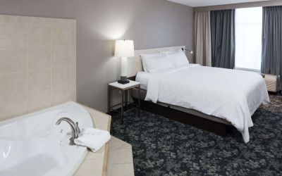 Day use room with bathtub at Hilton Garden Inn Nashville Vanderbilt.