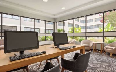 Business center available at Radisson Hotel Sunnyvale Silicon Valley.