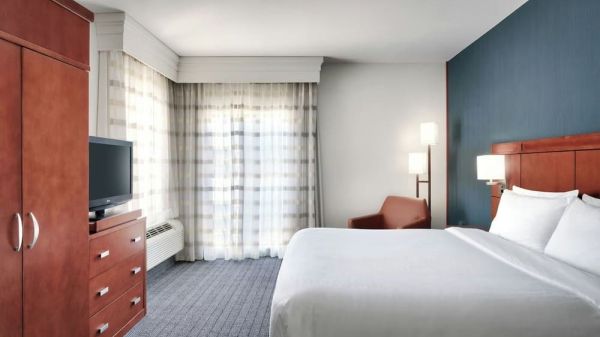 Hotel Courtyard By Marriott Houston NASA/Clear Lake image