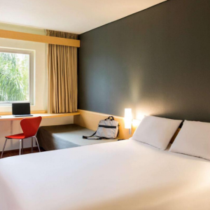 Ibis Monterrey Valle