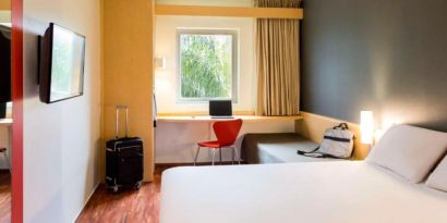 Ibis Monterrey Valle