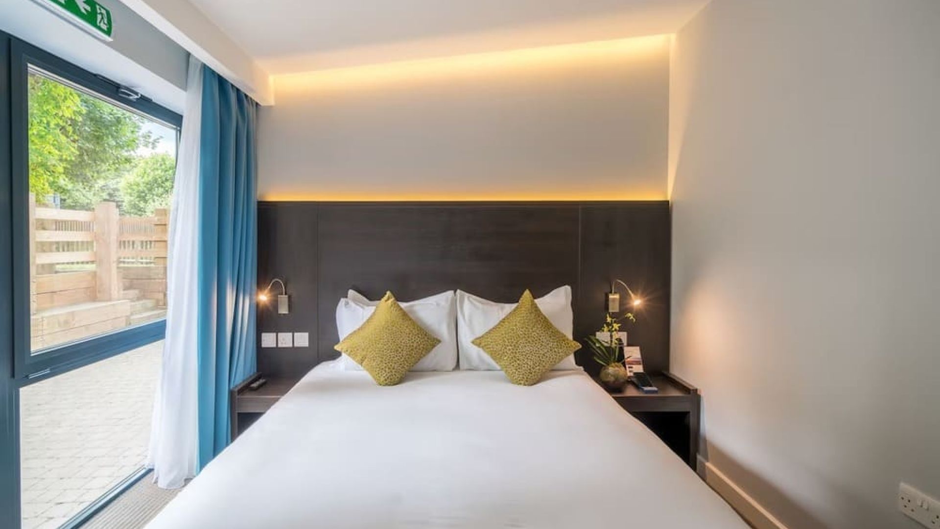 pelican-london-residence-hotel-london-day-use-rooms-hotelsbyday