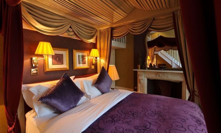 Day use room with fireplace at The Colonnade Hotel.
