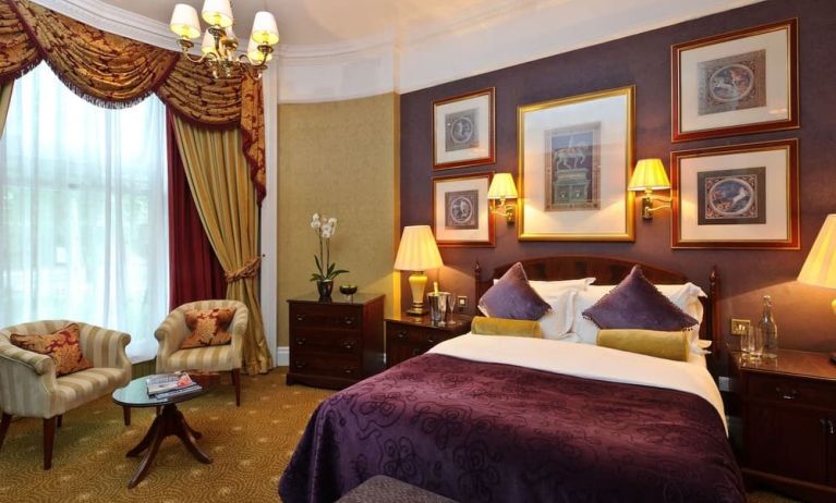 Day use room with lounge seatting at The Colonnade Hotel.