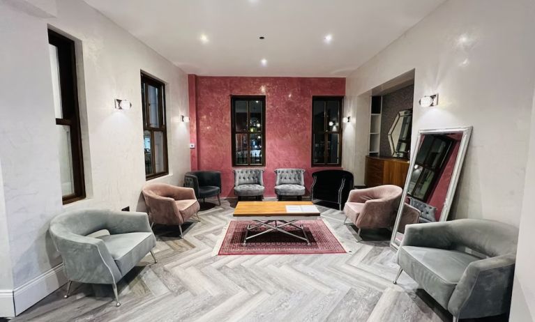 Lobby lounge at Cheshire Hotel.