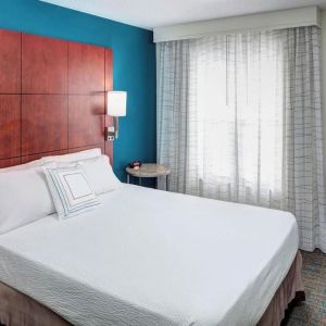 Day use room with natural light at Residence Inn By Marriott Hattiesburg.
