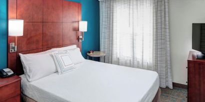Day use room with natural light at Residence Inn By Marriott Hattiesburg.
