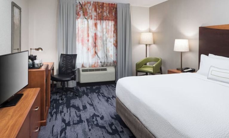 Day use room with work desk at Fairfield Inn & Suites Kansas City Overland Park.
