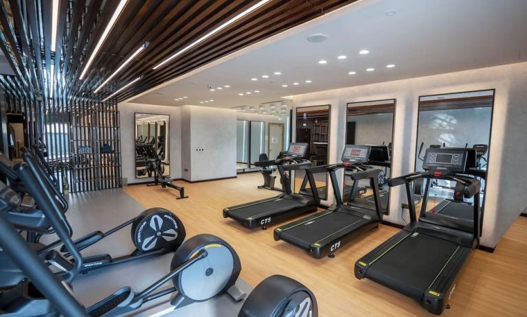 Fitness center at Velero Hotel Doha Lusail.