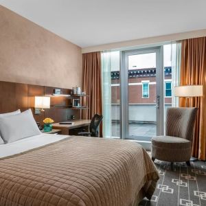 Romantic king room at Wyndham Garden Chinatown NYC.