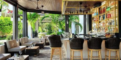 Hotel bar perfect for coworking at Renaissance Boca Raton Hotel.
