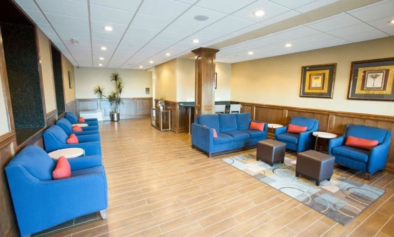 Lobby and coworking lounge at Comfort Inn & Suites Triadelphia.