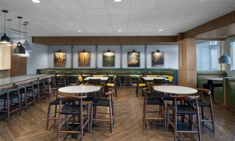 Dining area perfect for coworking at Fairfield Inn & Suites By Marriott Kenosha Pleasant Prairie.