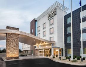 Hotel exterior at Fairfield Inn & Suites By Marriott Kenosha Pleasant Prairie.