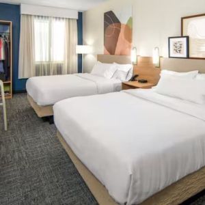 Queen beds at Spark By Hilton Guelph.