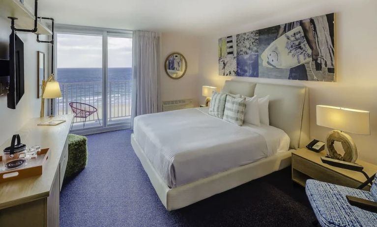 Day use room with a view of the ocean at Plunge Beach Resort.
