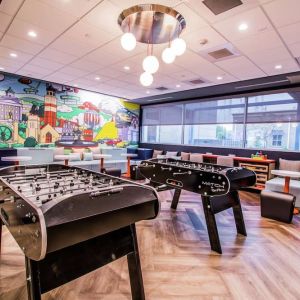 Arcade room at Tru By Hilton Bowling Green.