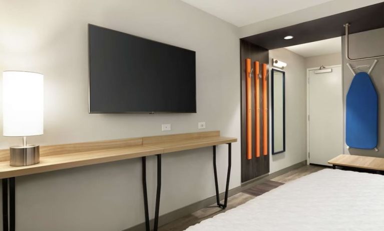 Day room amenities at Tru By Hilton Wichita Northeast.
