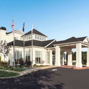 Hotel entrance at Hilton Garden Inn Kennett Square.