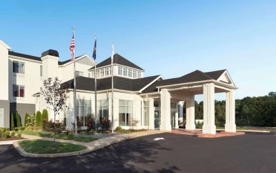 Hotel entrance at Hilton Garden Inn Kennett Square.