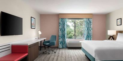 Standard day use room with work desk at Hilton Garden Inn Kennett Square.