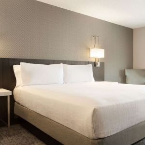 King bed at Hilton Garden Inn Washington DC Downtown.
