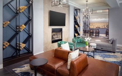 Lobby lounge with comfortable seating at Hilton Garden Inn Washington DC Downtown. 