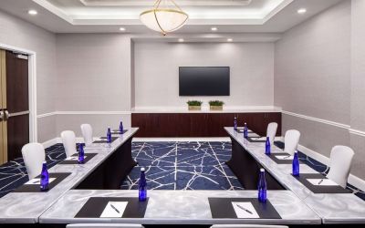 Professional meeting room at Hilton Garden Inn Washington DC Downtown.