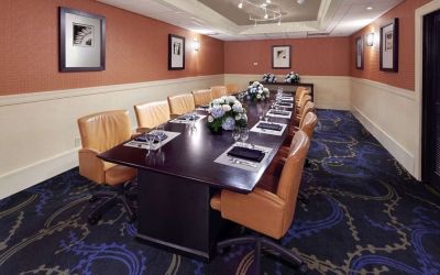 Meeting room at DoubleTree By Hilton Orlando Downtown.
