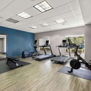 Fitness center at Hampton Inn & Suites Phoenix/Gilbert.