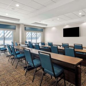 Meeting room at Hampton Inn & Suites Phoenix/Gilbert.