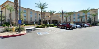Parking area at Hampton Inn & Suites Phoenix/Gilbert.
