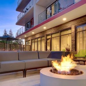 Firepit in courtyard perfect for coworking at Hampton Inn & Suites Sunnyvale Silicon Valley.