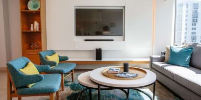 Coworking lounge at Swissotel Chicago.