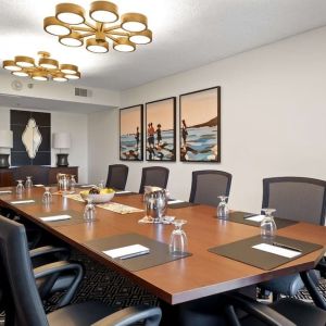 Professional meeting room at Embassy Suites By Hilton Los Angeles International Airport South.