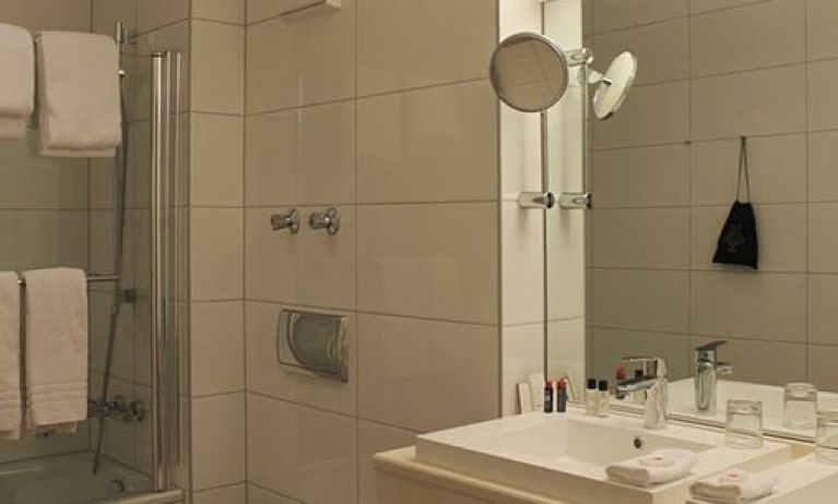 Relexa Hotel Airport Düsseldorf, Dusseldorf
