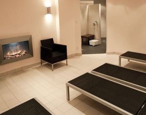 Relexa Hotel Airport Düsseldorf, Dusseldorf